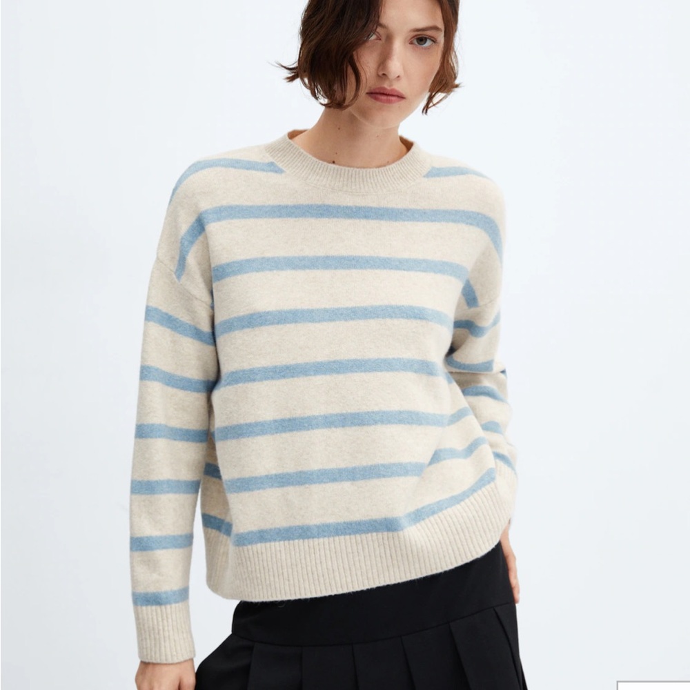 NWOT- Striped crew neck sweater. Light blue and light tan. XXL.